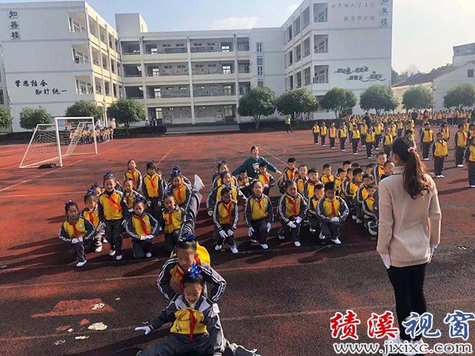 桂枝小学举行广播操,校园舞比赛_绩溪视窗
